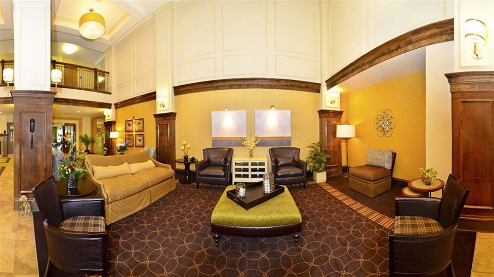 Holiday Inn Express & Suites - Williston By Ihg Buitenkant foto