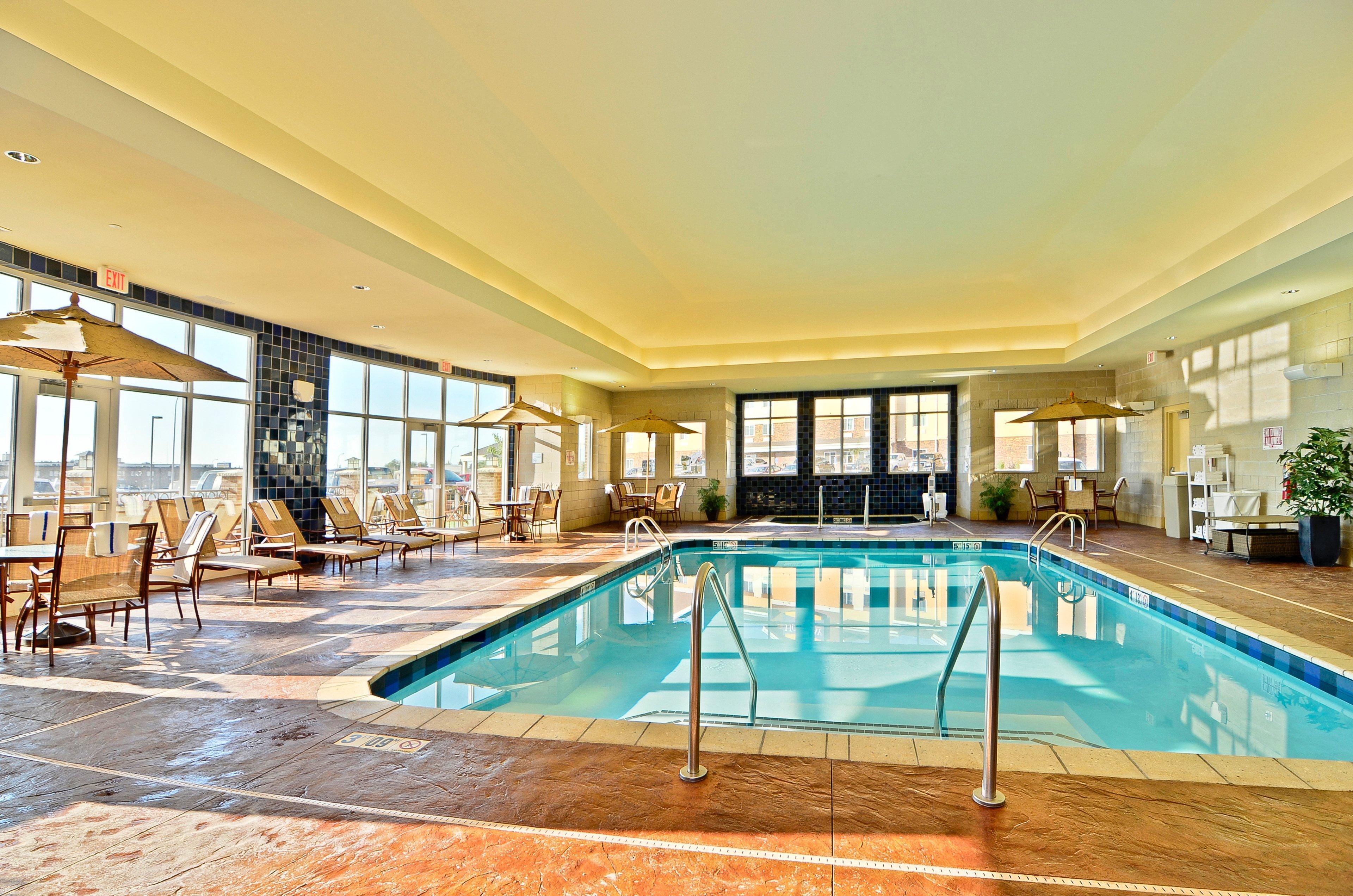 Holiday Inn Express & Suites - Williston By Ihg Buitenkant foto