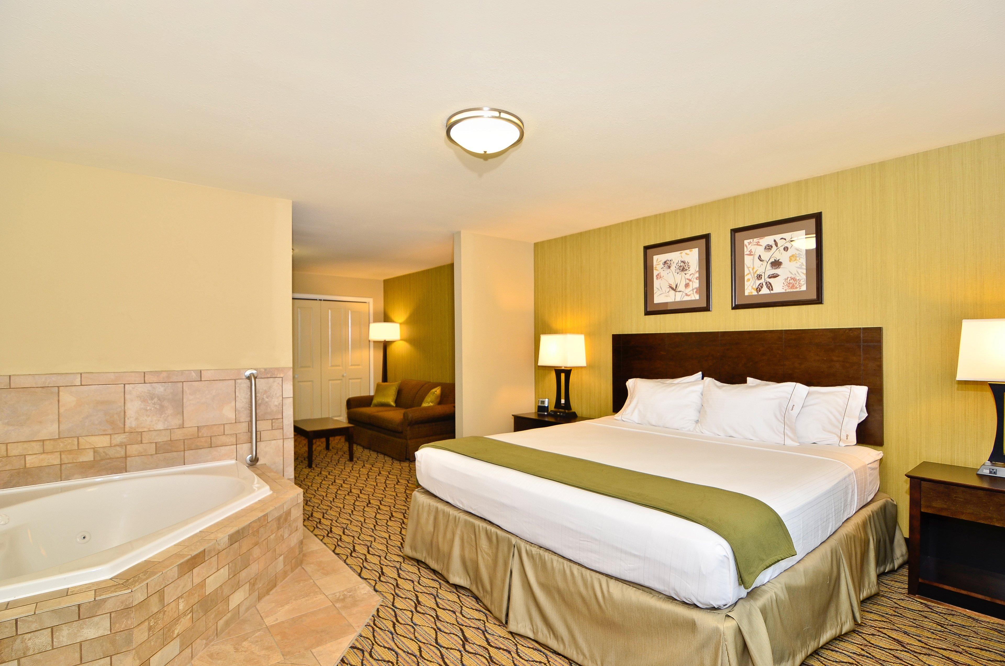 Holiday Inn Express & Suites - Williston By Ihg Buitenkant foto