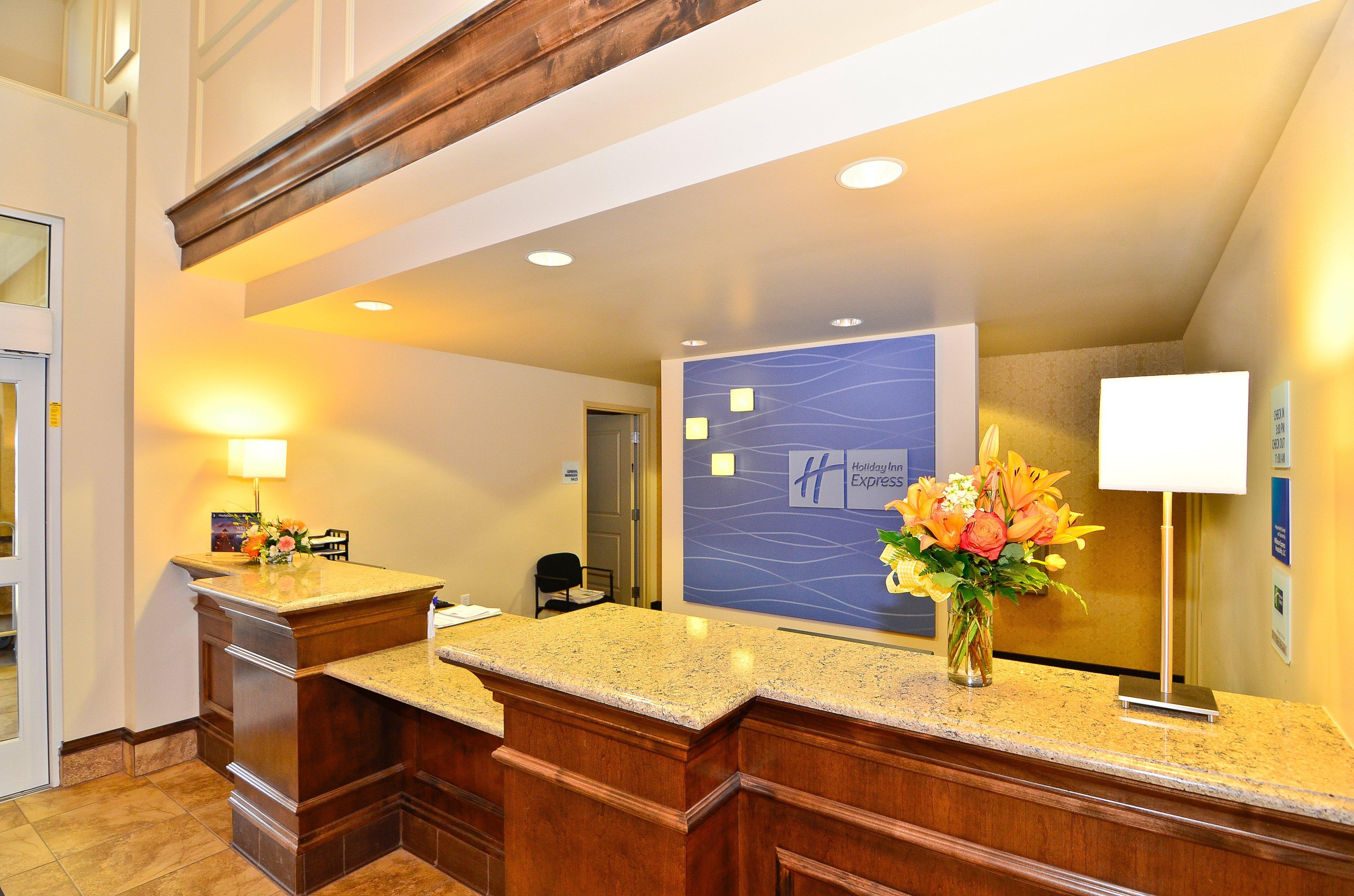 Holiday Inn Express & Suites - Williston By Ihg Buitenkant foto