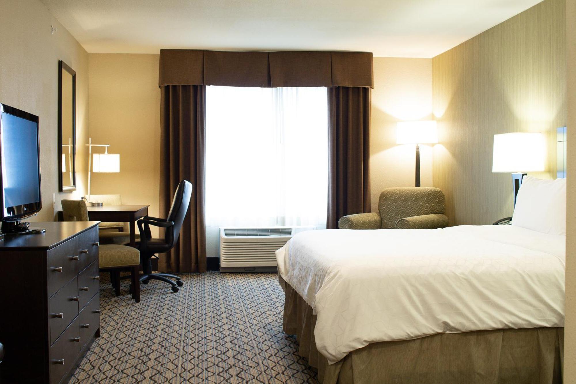 Holiday Inn Express & Suites - Williston By Ihg Buitenkant foto