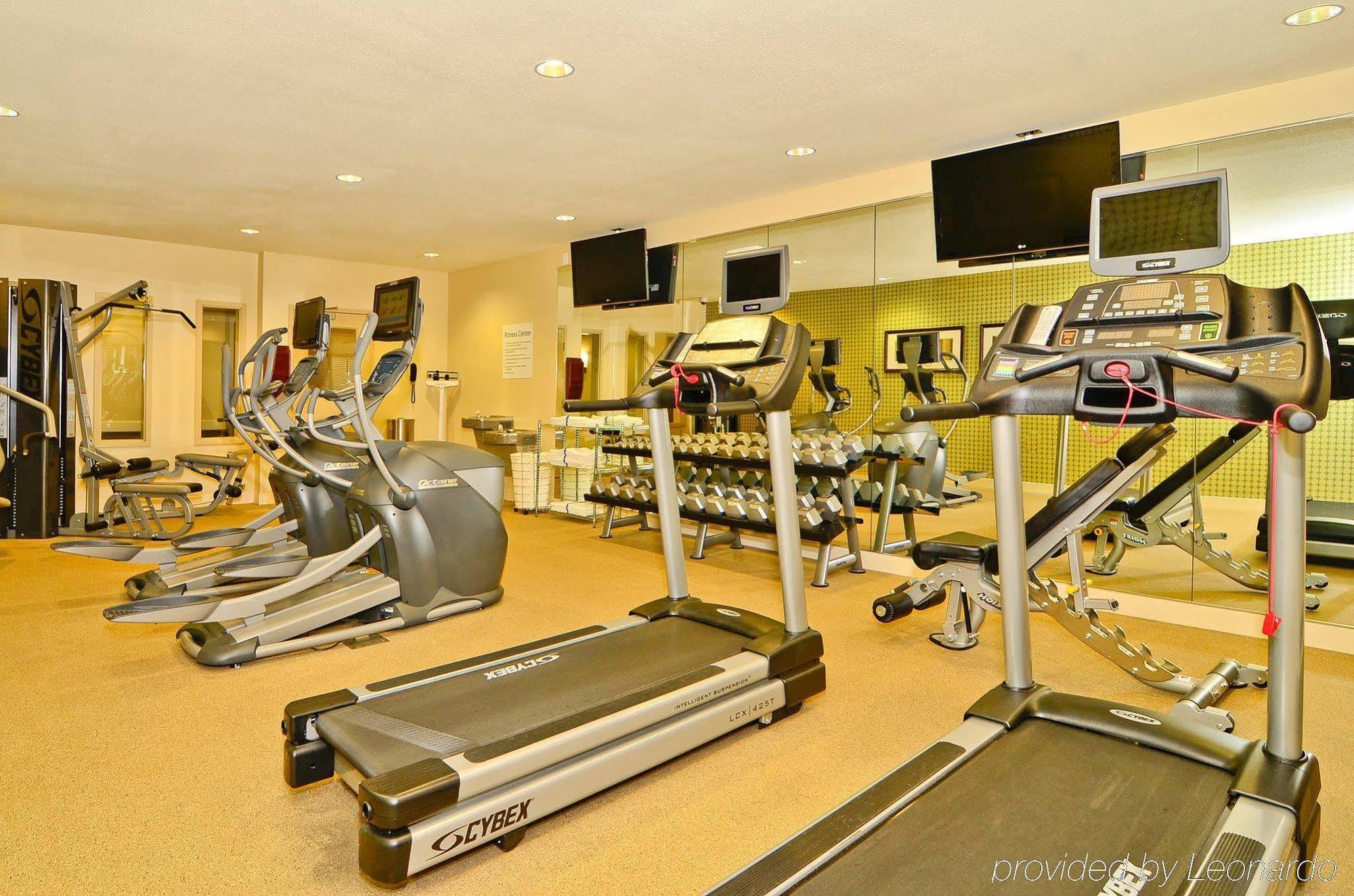 Holiday Inn Express & Suites - Williston By Ihg Buitenkant foto